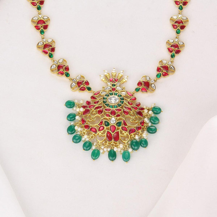 Pretty Kundan Short Necklace