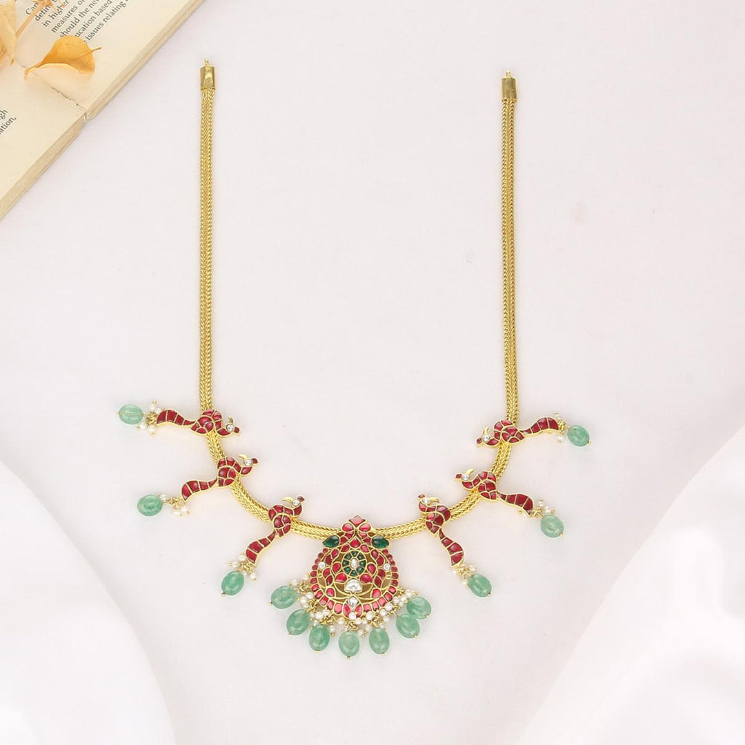 Beautiful Kundan Short Necklace