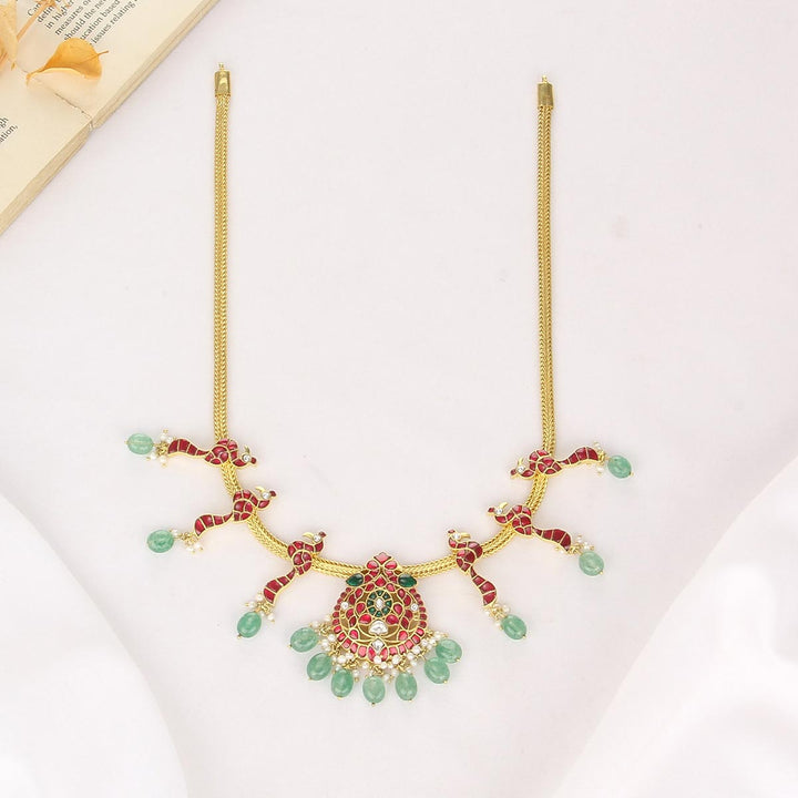 Beautiful Kundan Short Necklace