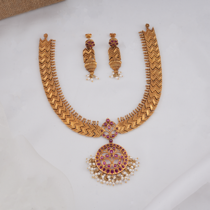 Chic & Trendy Boho Short Necklace Set