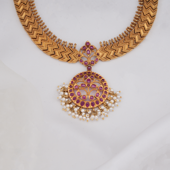 Chic & Trendy Boho Short Necklace Set