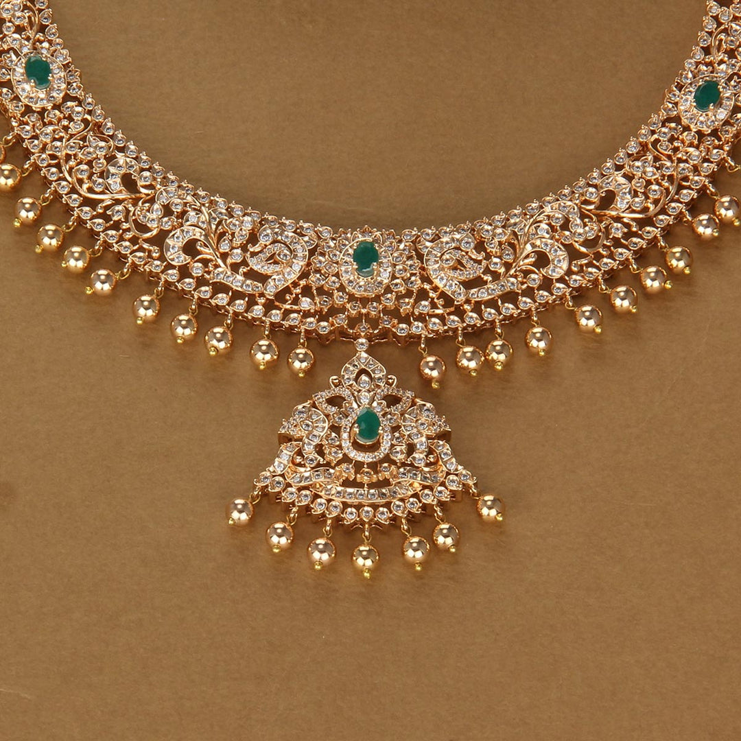 Facinate Short Necklace Set