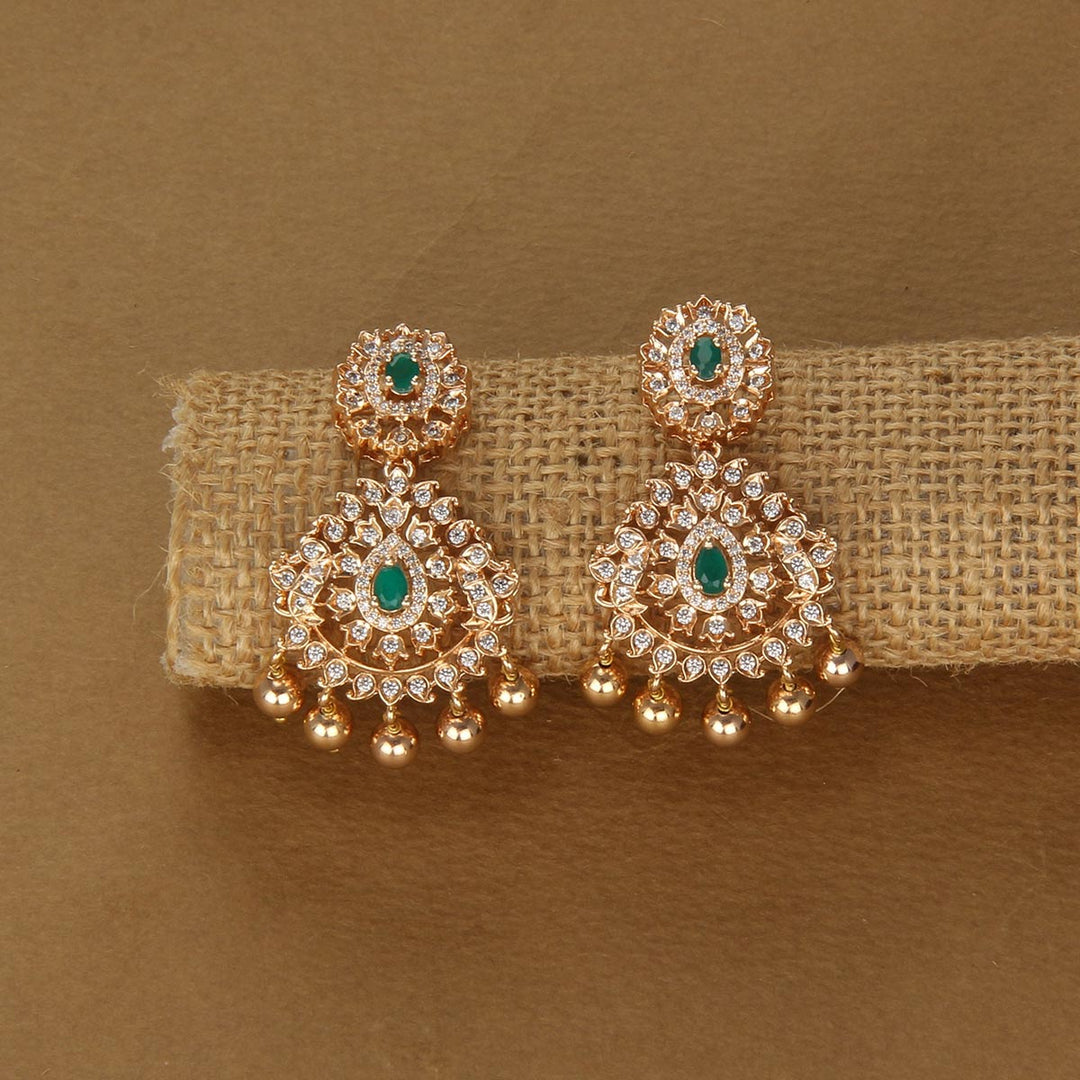 Facinate Short Necklace Set