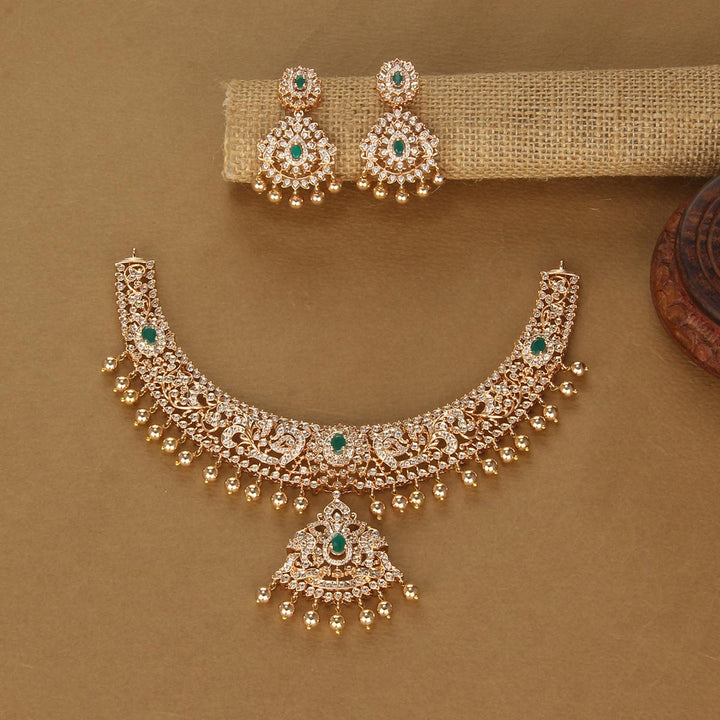 Facinate Short Necklace Set