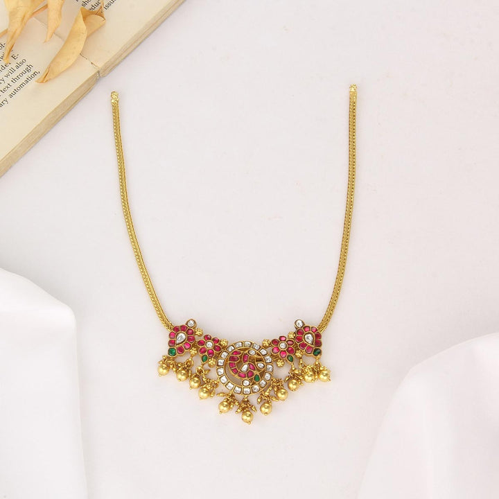 Kamira Kundan Short Necklace