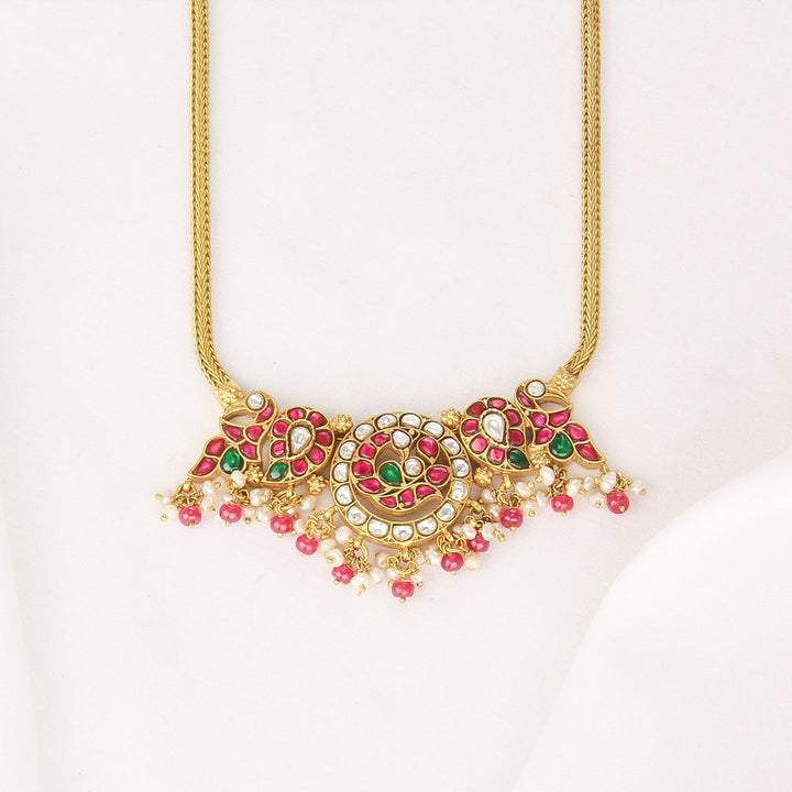 Kavishkha Kundan Short Necklace