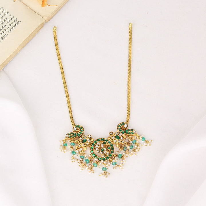 Arvitha Kundan Short Necklace