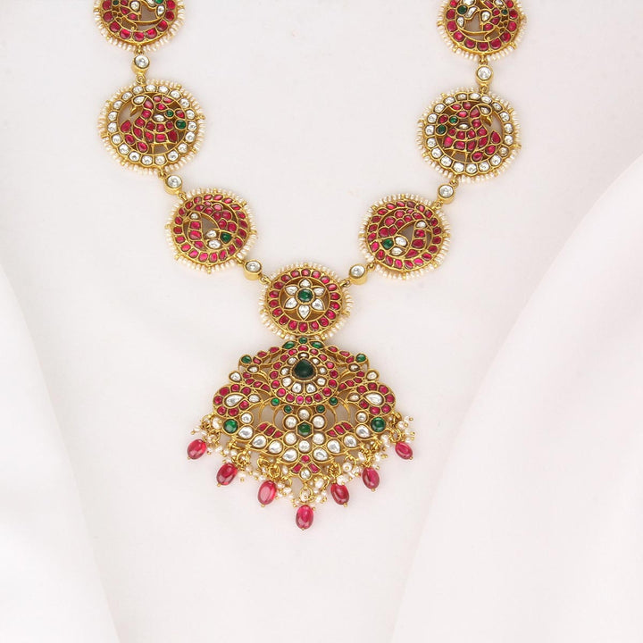 Grandeur Kundan Short Necklace