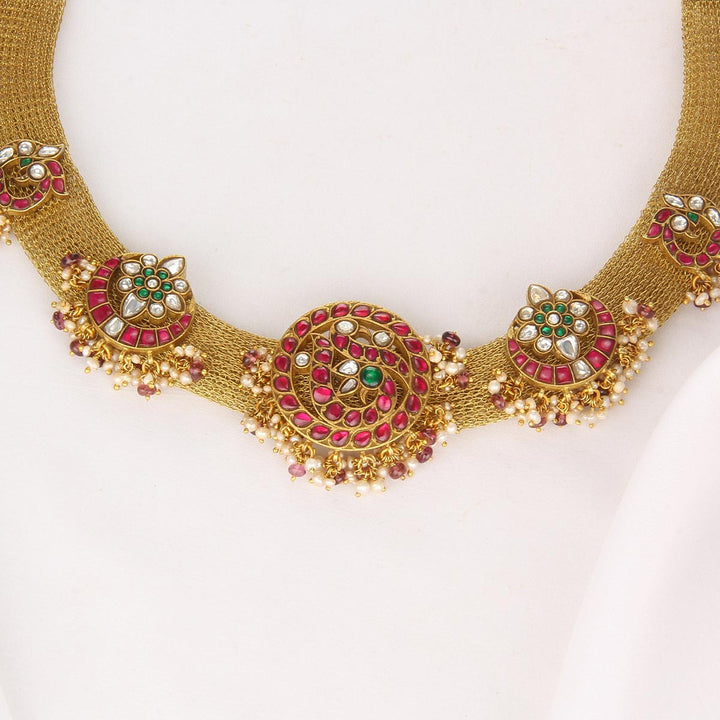 Aadhira Kundan Short Necklace