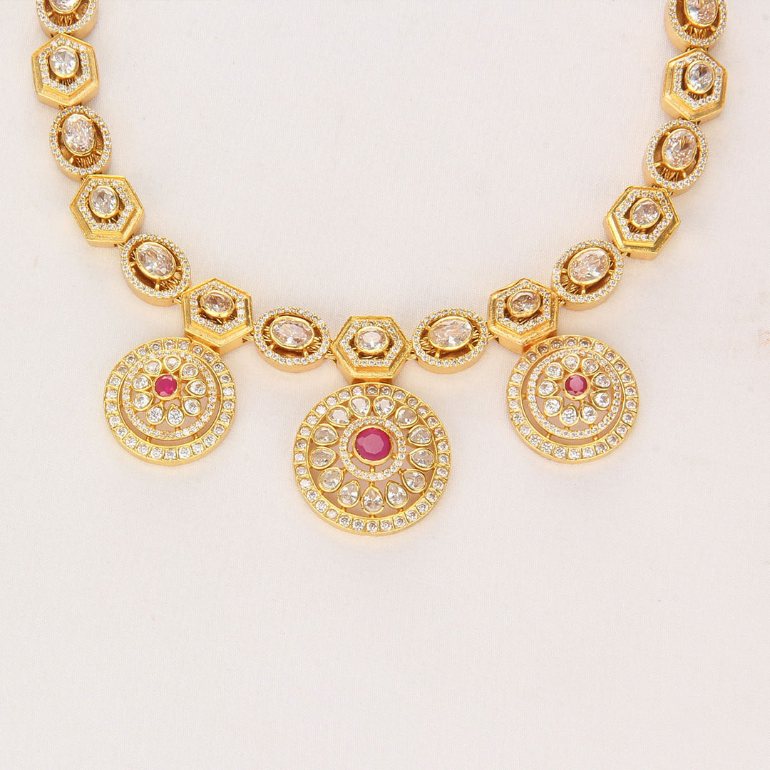 Luxurious Short Necklace Set