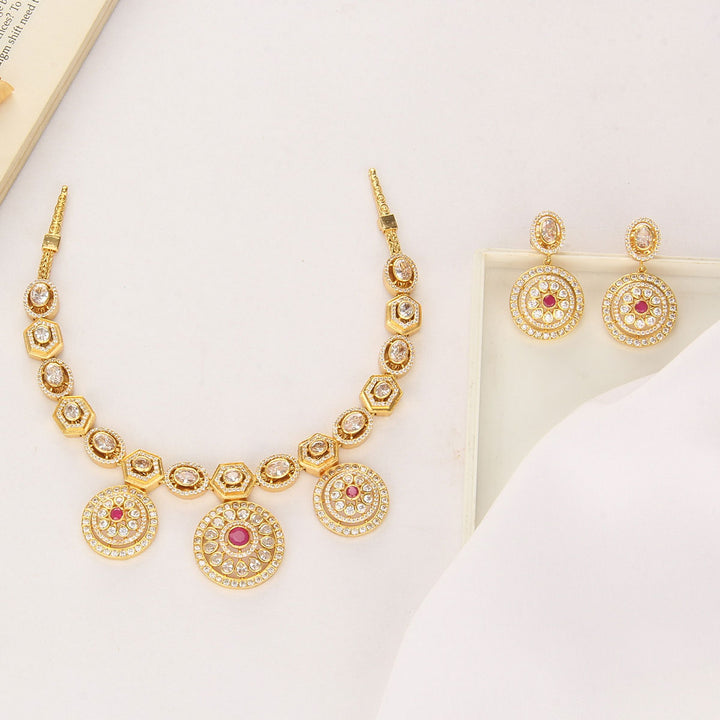 Luxurious Short Necklace Set