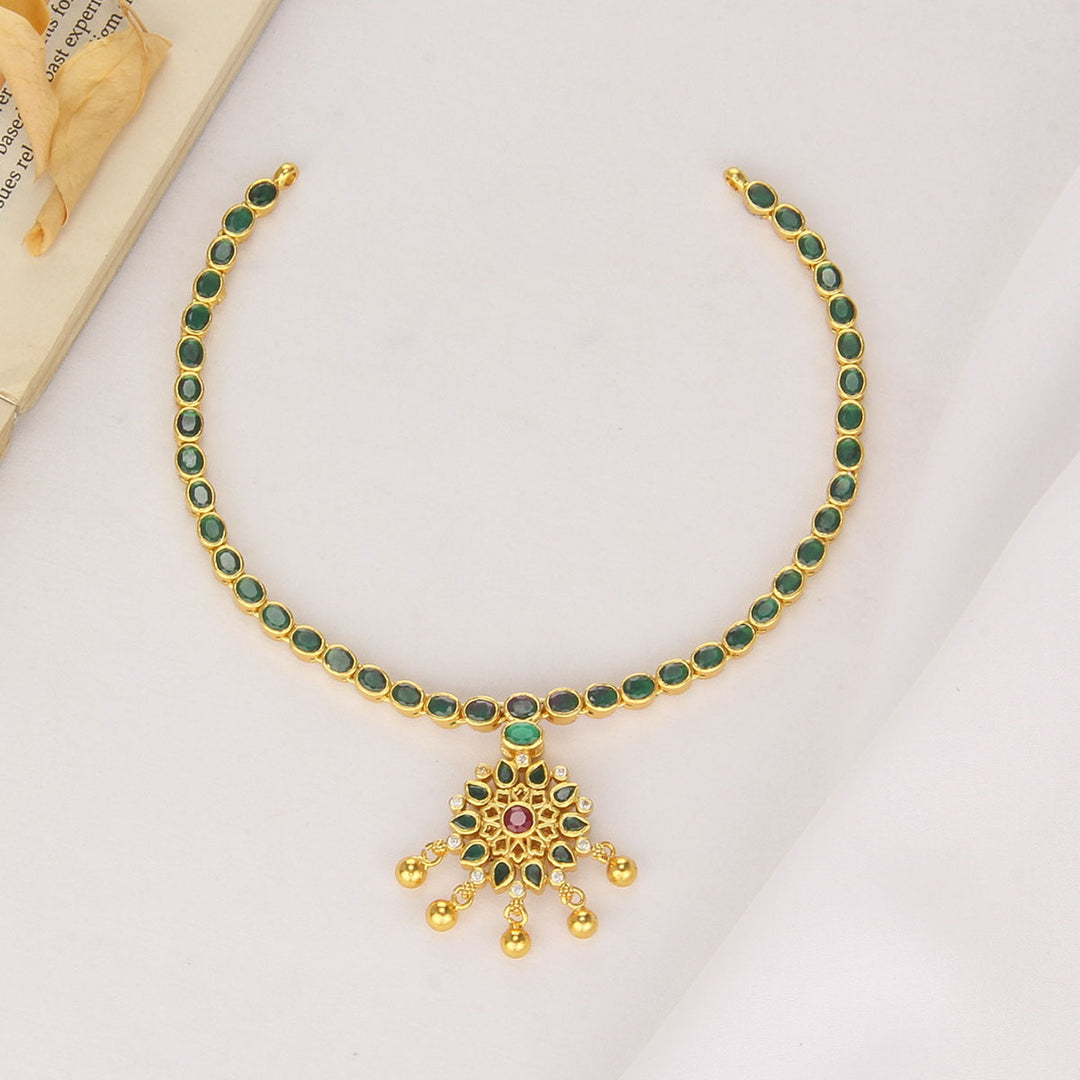 Pavithra Reversible Short Necklace