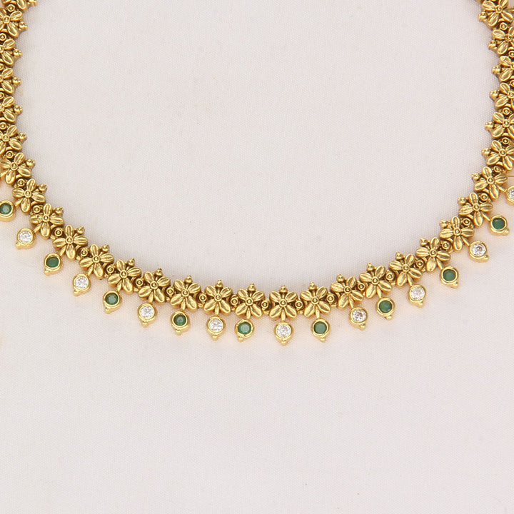 Krisha Nagas Short Necklace Set