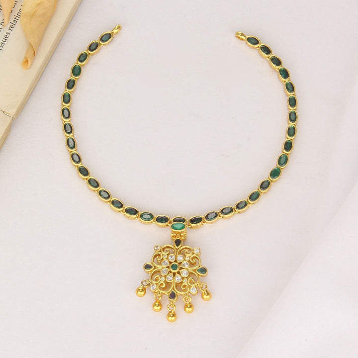 Ishu Reversible Short Necklace