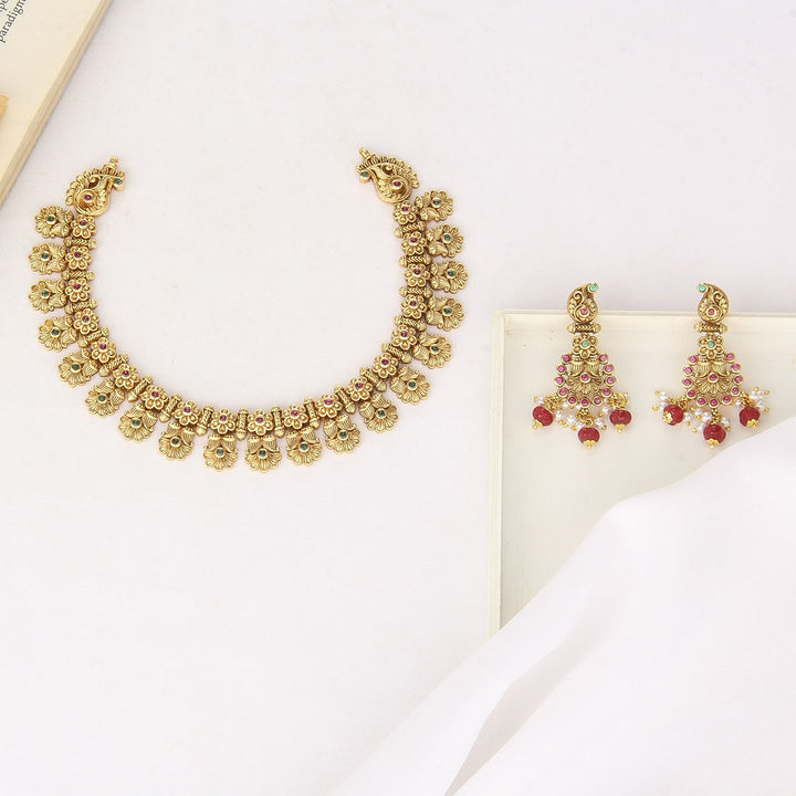 Sumanthra Nagas Short Necklace Set