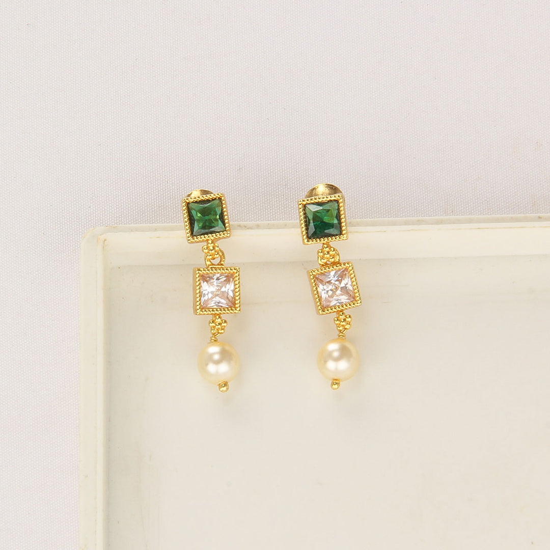 Beautiful Short Necklace Set