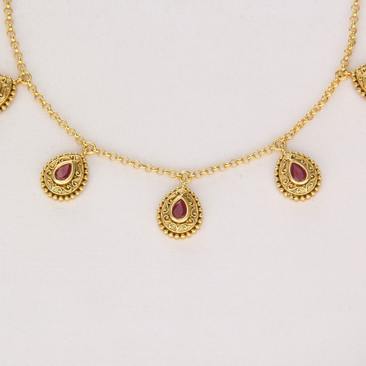 Yashika Nagas Short Necklace Set