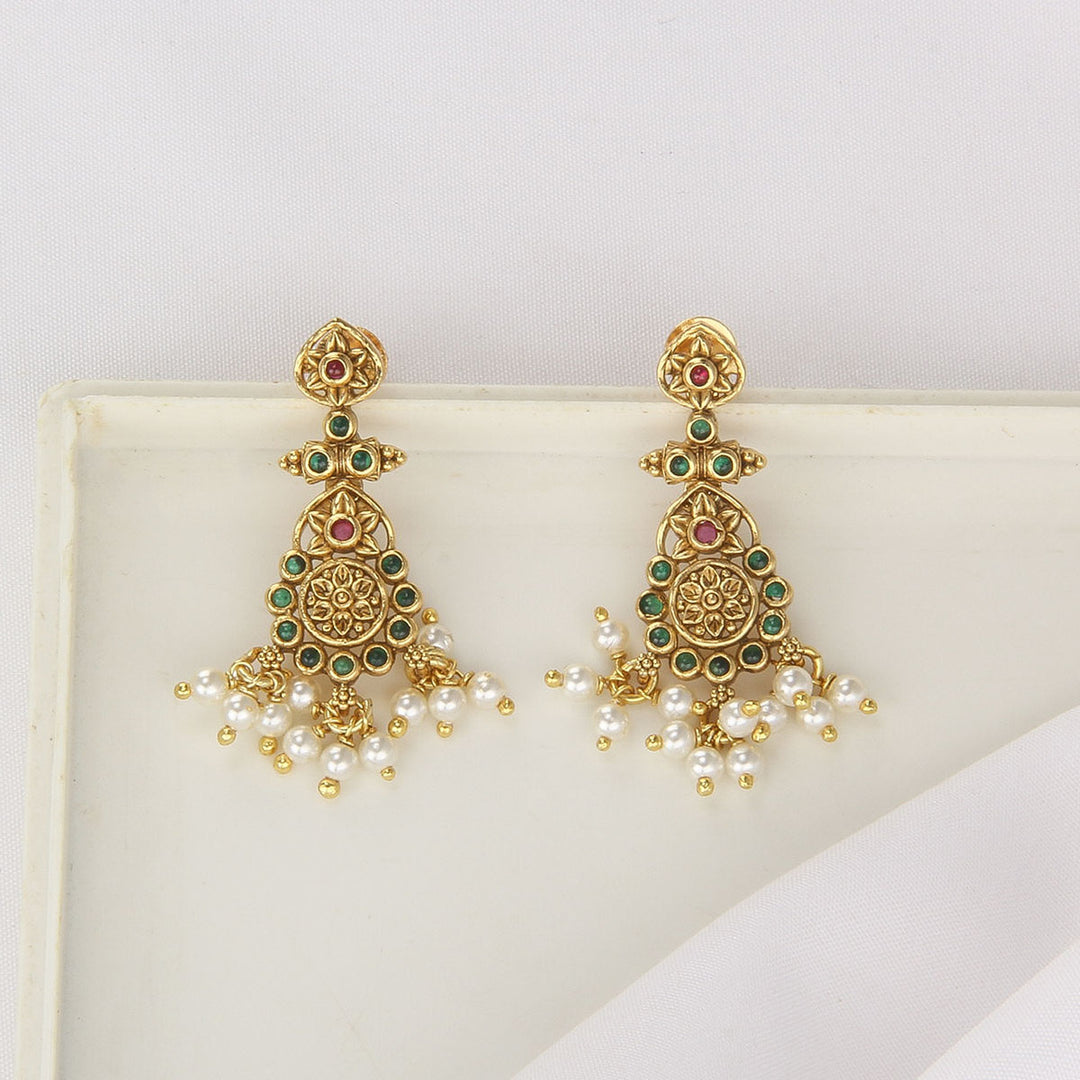 Lekha Nagas Short Necklace Set