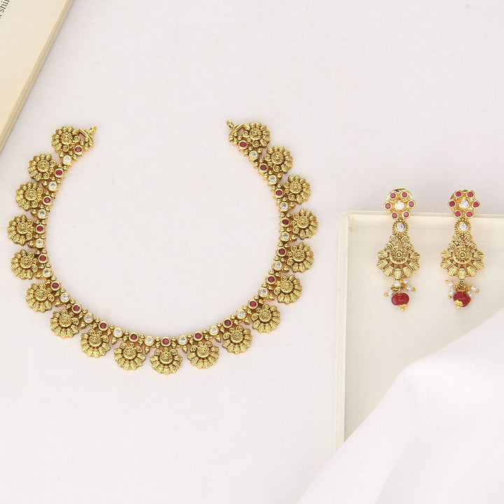 Majestic Nagas Short Necklace Set