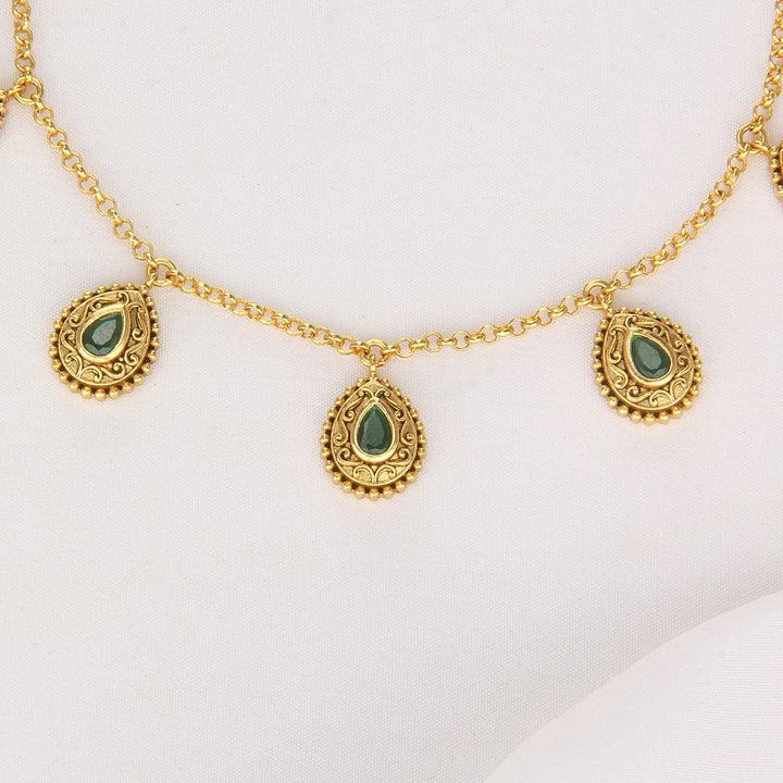 Inaaya Nagas Short Necklace Set