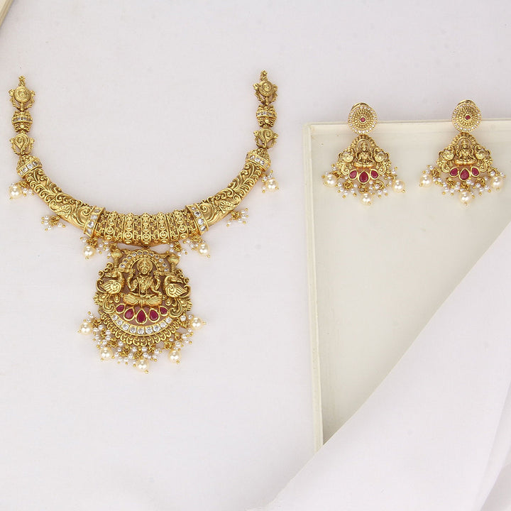 Glittering Nagas Short Necklace Set