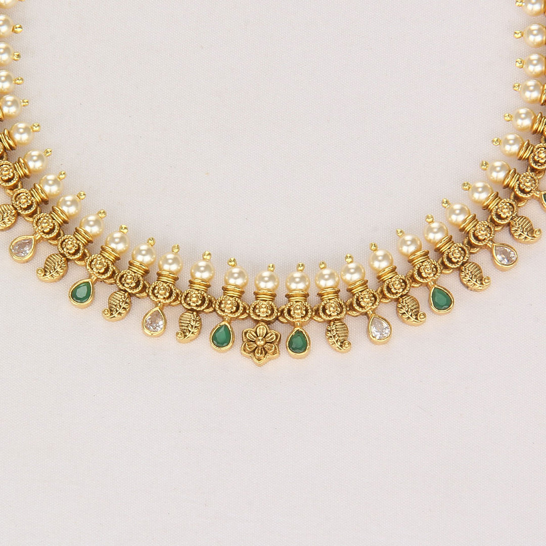 Nishka Nagas Short Necklace Set
