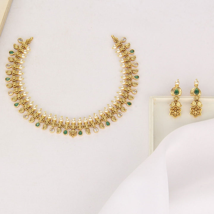 Nishka Nagas Short Necklace Set
