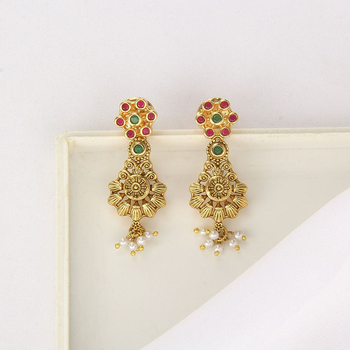 Trishya Nagas Short Necklace Set