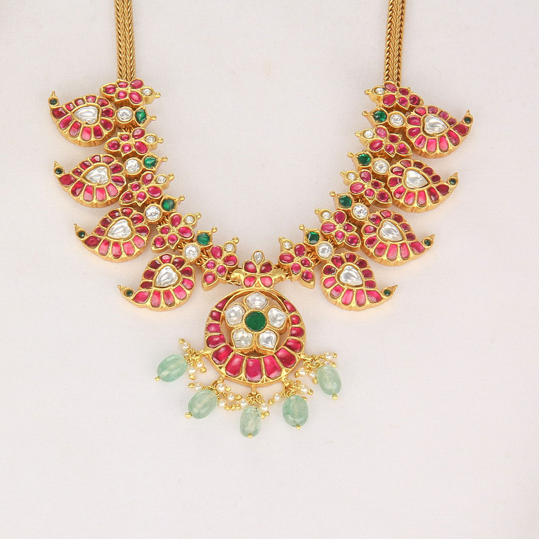 Nikitha Kundan Short Necklace