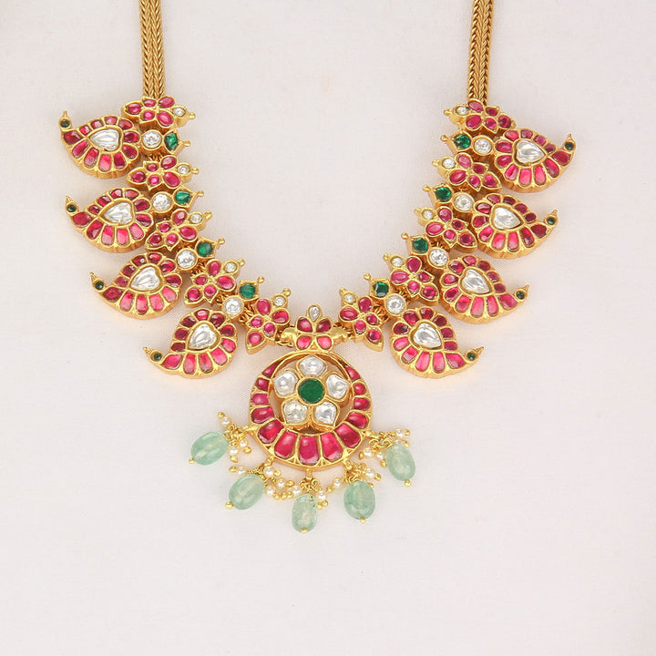 Nikitha Kundan Short Necklace