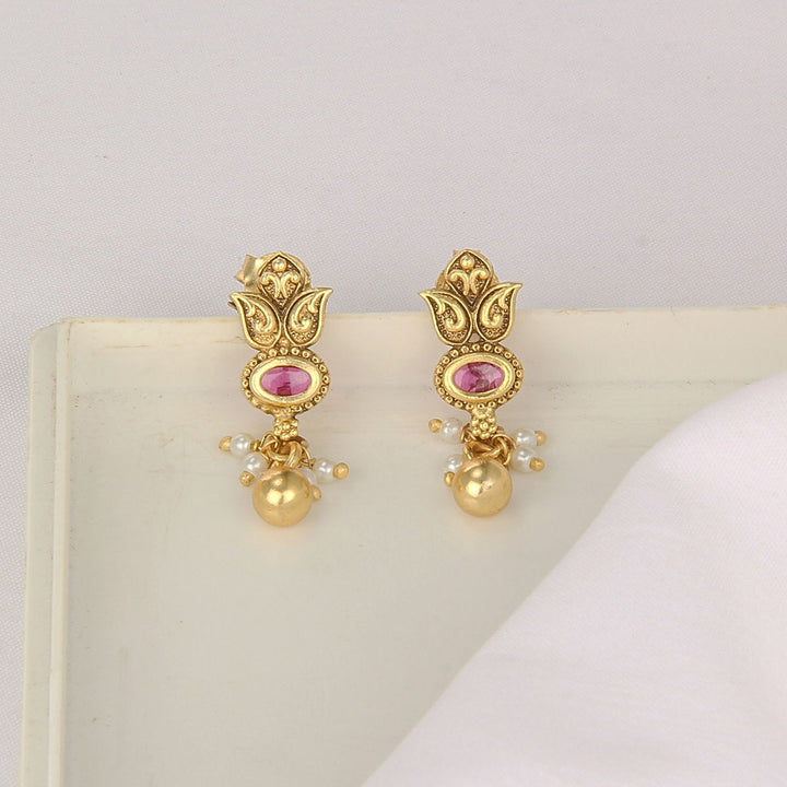 Henisha Nagas Short Necklace Set
