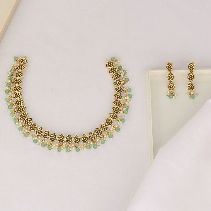 Ganisha Nagas Short Necklace Set
