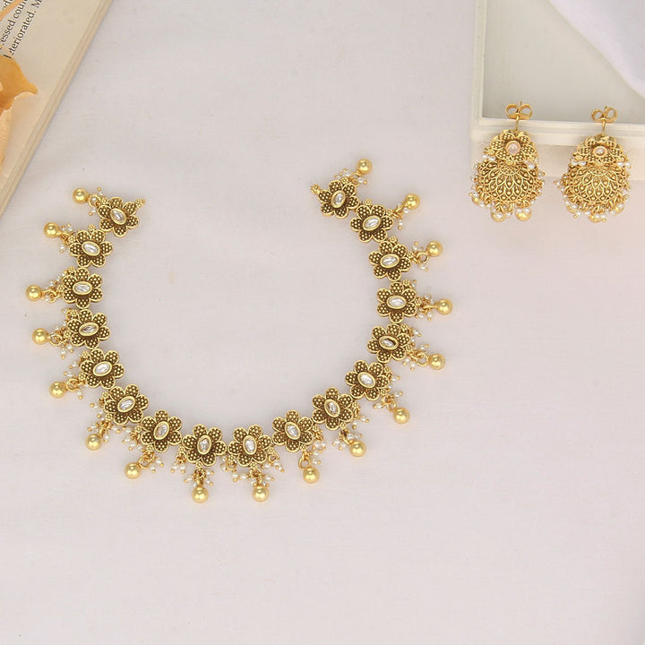 Vishwa Nagas Short Necklace Set