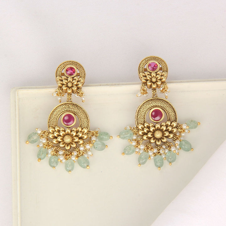 Maanvika Nagas Short Necklace Set
