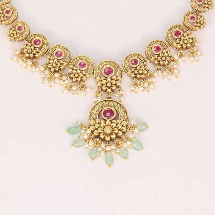 Maanvika Nagas Short Necklace Set