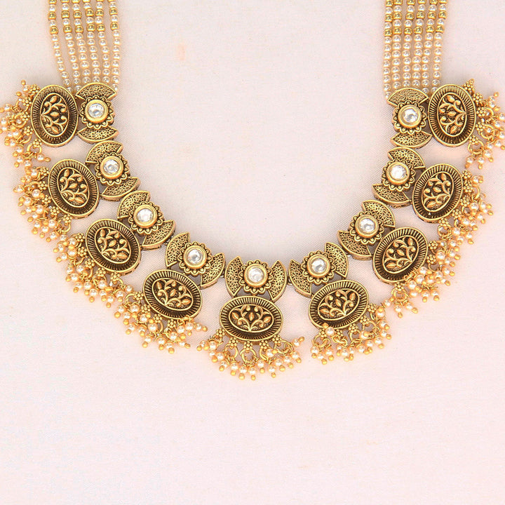 Jeshvika Nagas Short Necklace Set
