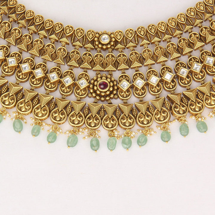 Grandeur Nagas Choker Necklace Set