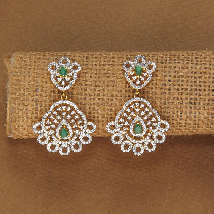 Jenita Avikam Short Necklace Set