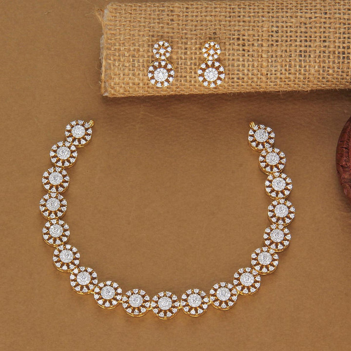 Glittering Avikam Short Necklace Set