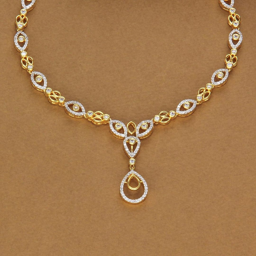 Chic & Trendy Avikam Short Necklace Set