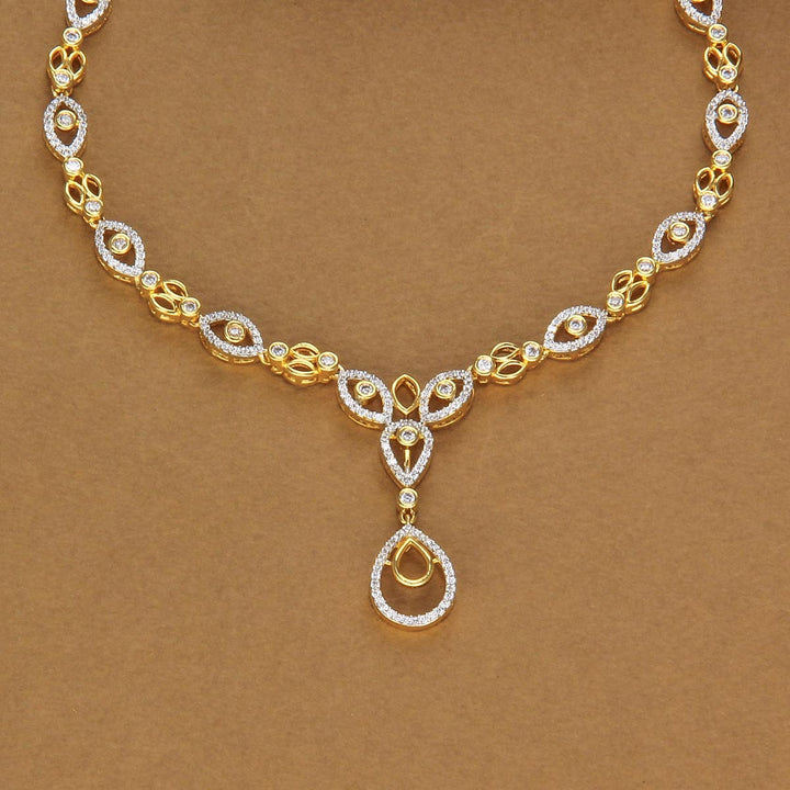 Chic & Trendy Avikam Short Necklace Set