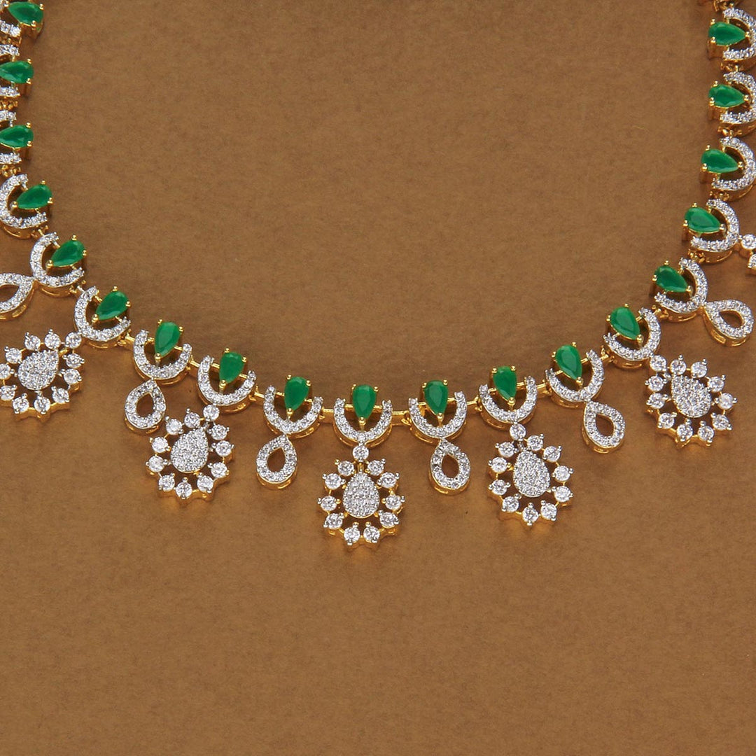 Admirable Avikam Short Necklace Set