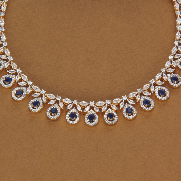 Attractive Avikam Short Necklace Set