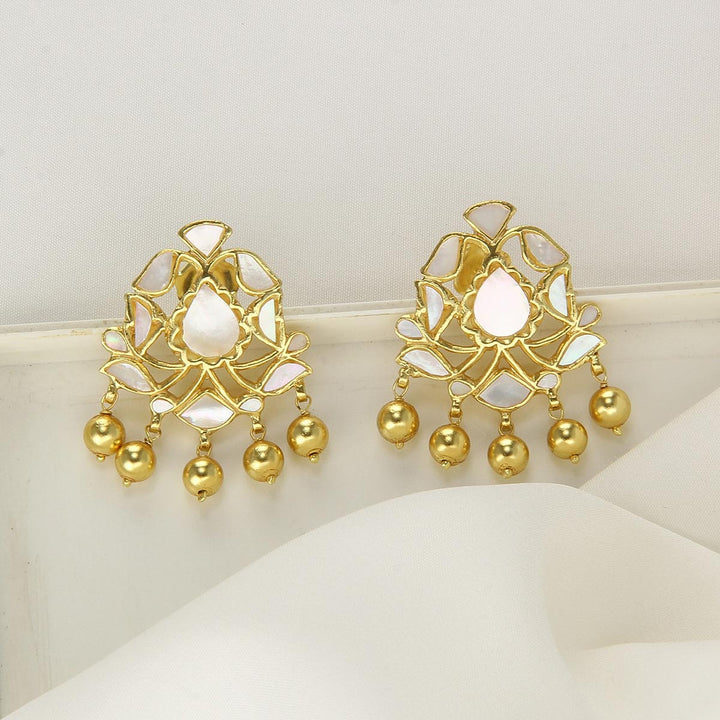 Admirable Short Necklace Set