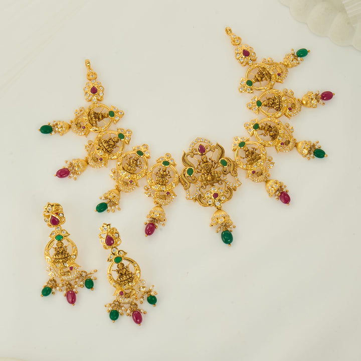 Dhriya Short Necklace Set