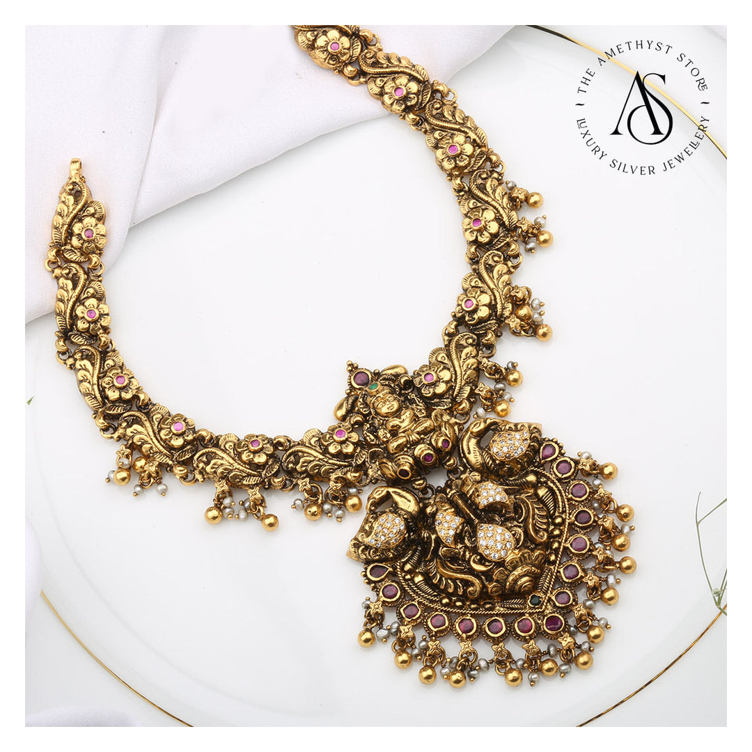 Suvarnada Short Necklace