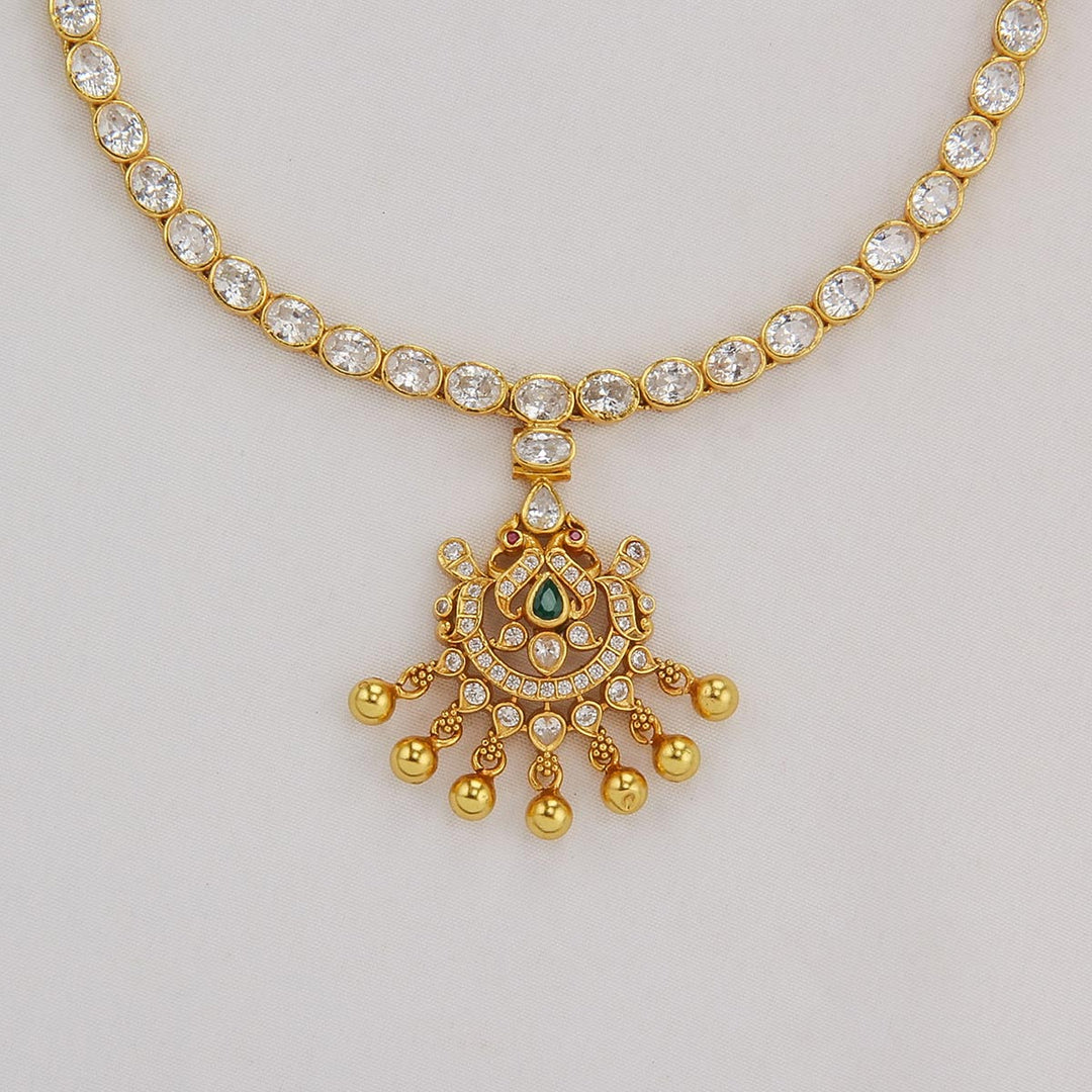 Spark Stone Short Necklace