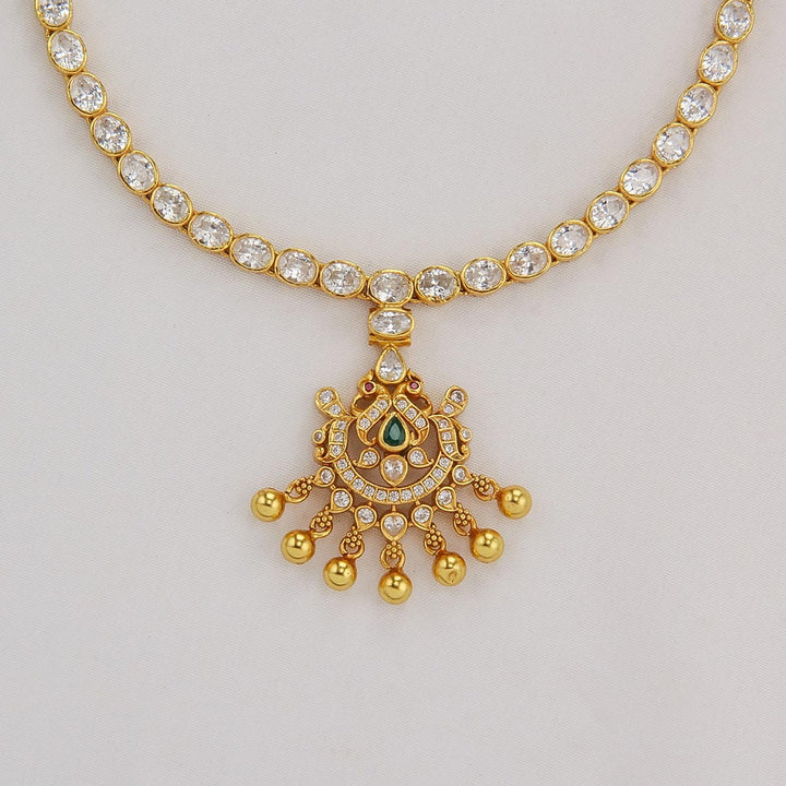 Spark Stone Short Necklace