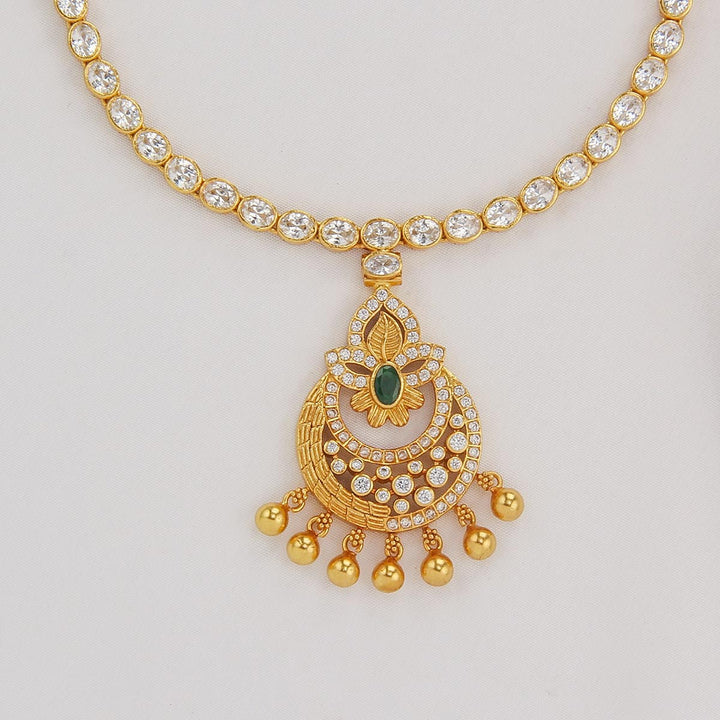 Shinning Stone Short Necklace