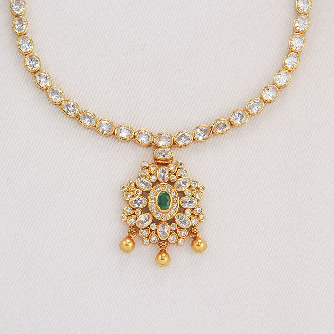 Aswaki Stone Short Necklace